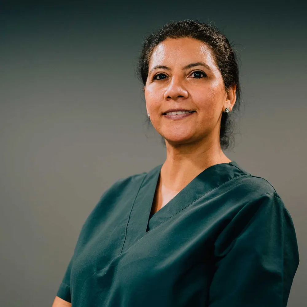 Dra. Aleyda Alfaro, Directora. Implantología Oral y Odontopediatría